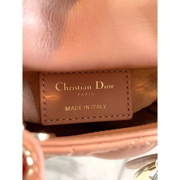 Dior Women Pre-Loved Bag Very Good Condition - Picture 8 of 9